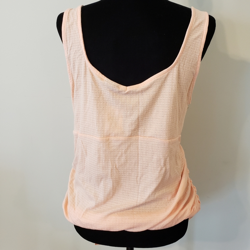 Torrid Tank - Picture 3 of 3